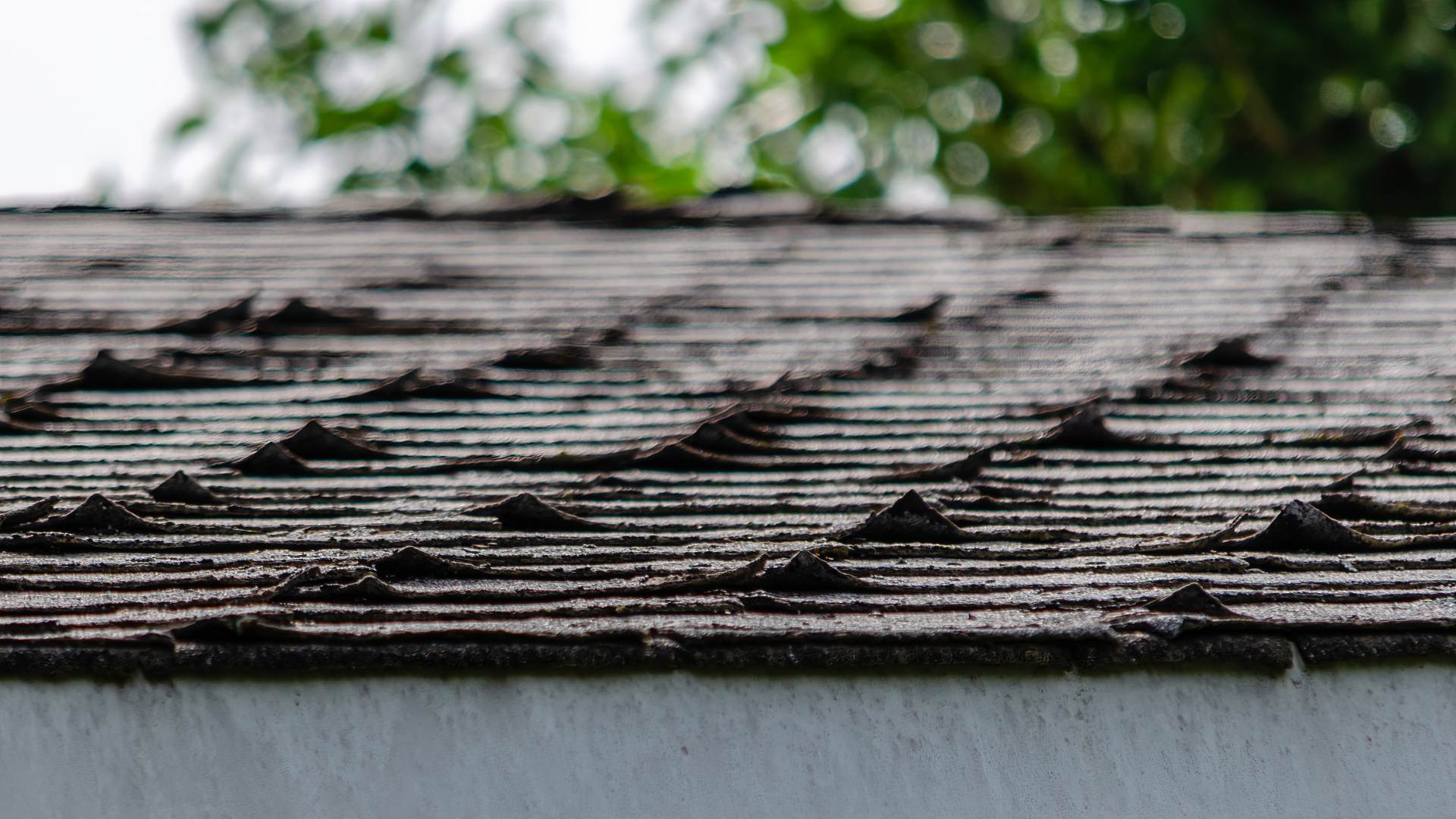 Roof in need of replacement by Preferred Home Improvement